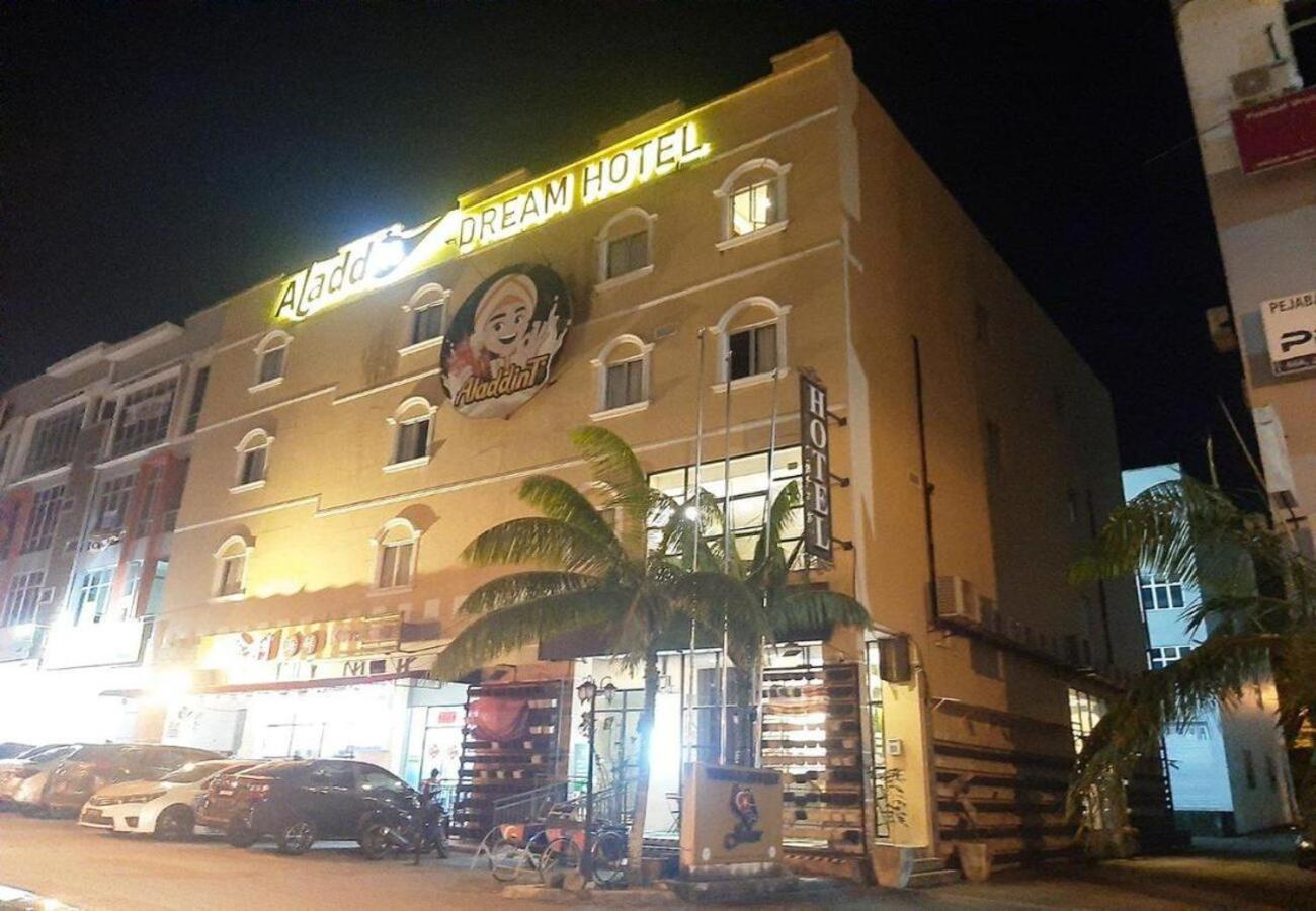 Aladdin Dream Hotel Johor Bahru Exterior foto